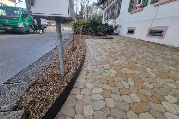 vorgartengestaltung-olten-10681D4B22-B616-0E15-CA8F-D6E4E851E91C.jpg